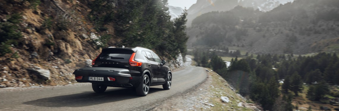 Thule Arcos achter Volvo XC40